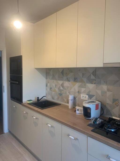 Regie Sunset Apartment บูคาเรสต์ ภายนอก รูปภาพ